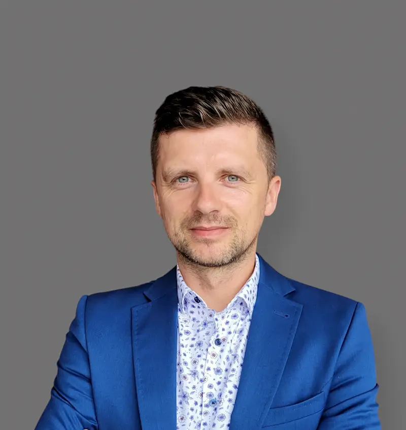 „Marcin Kuczara – kontakt, wizytówka Loft Manufaktura”